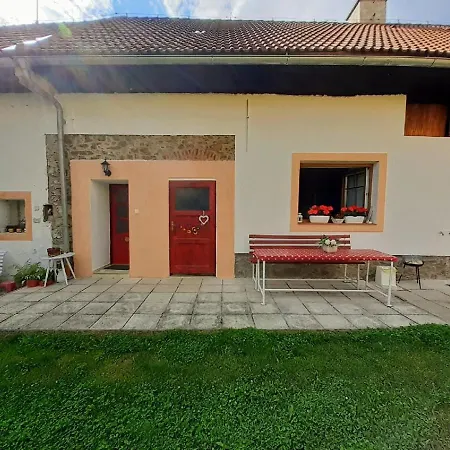 Na Chalupe U Sadky Apartmán